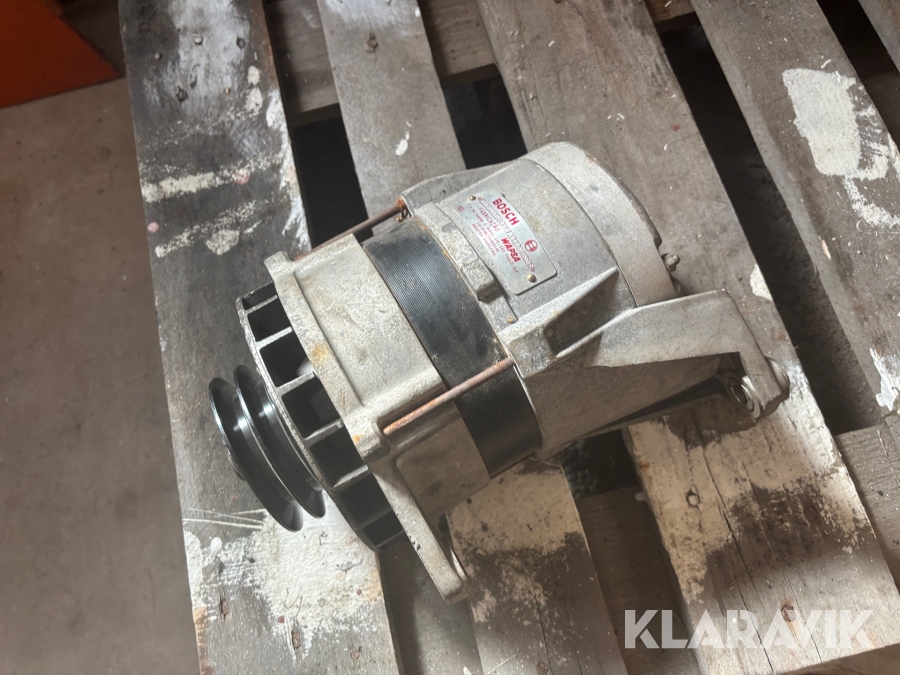 Generator Bosch A-838 140 A
