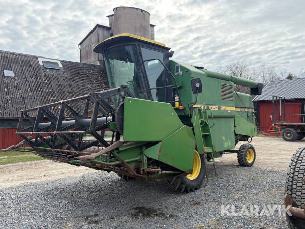 Tröska John Deere 1052