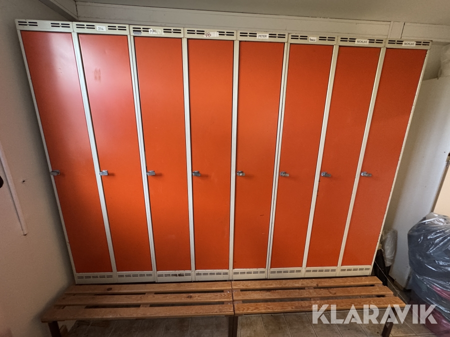 Klädskåp Sonesson inredningar med 8 skåp