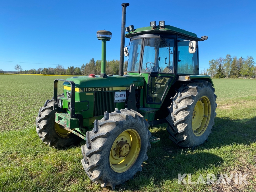 Traktor John Deere 2140 4WD