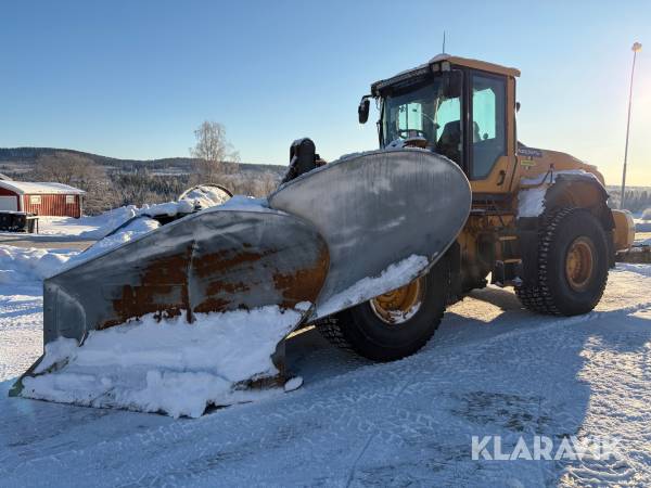 Hjullastare Volvo L120G Plogutrustad
