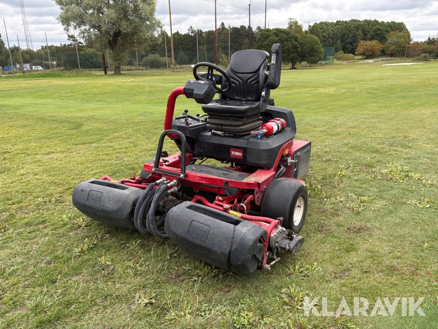 Åkgräsklippare Toro Greensmaster 3250-D Traction
