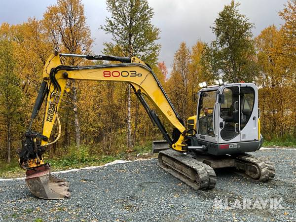 Grävmaskin Wacker Neuson 8003-2 med tiltrotator och skopor