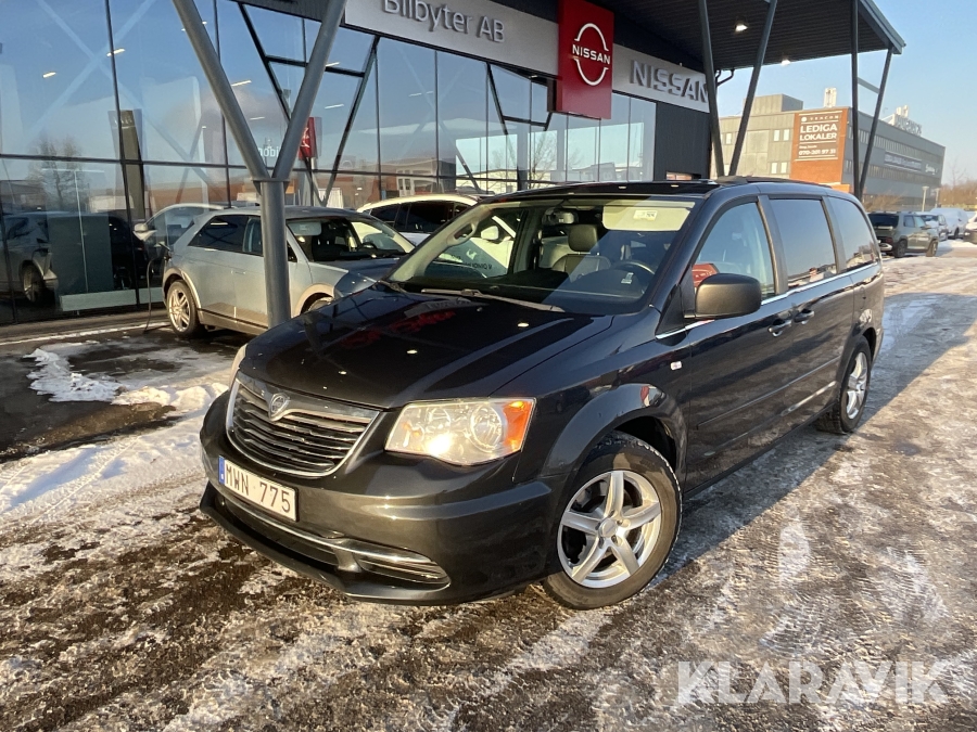 Minibuss Lancia Voyager 7-sits  Auto