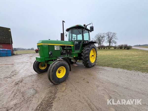 Traktor John Deere 4230