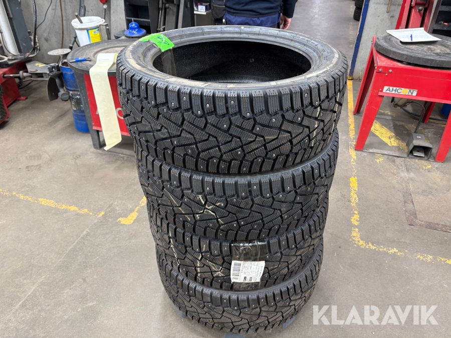 Vinterdäck Pirelli 245/45R19