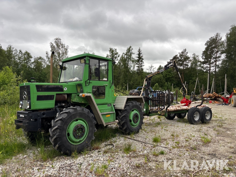 Skogstraktor MB Trac 800 med skogsvagn