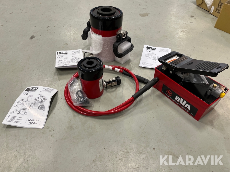 Domkraft BVA 60 och 20 ton med hydraulisk fotpump