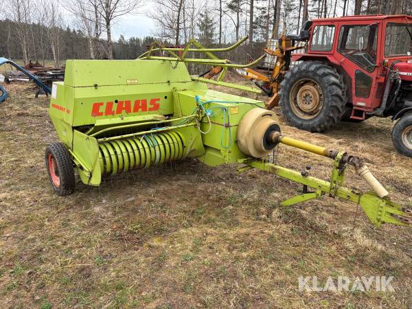 Hårdpress Claas Markant 40 med balkastare