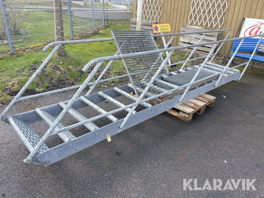 Ståltrappa   16 steg