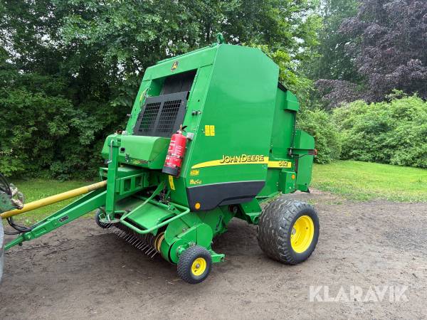 Rundbalspress John Deere Maxi Cut 852