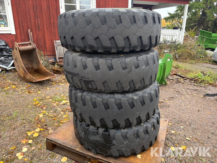 Entreprenaddäck 335/80R20 Michelin 4st