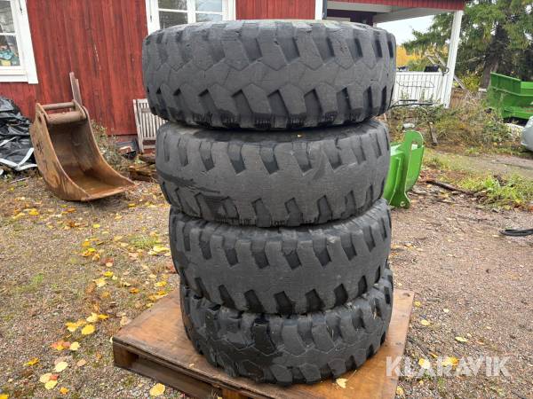 Entreprenaddäck 335/80R20 Michelin 4st