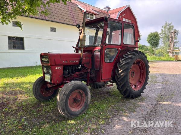 Traktor Volvo BM 430 med lastare