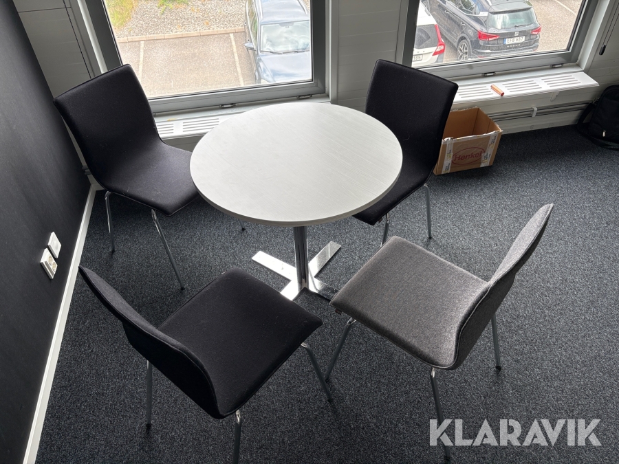 Bord och stolar 4st