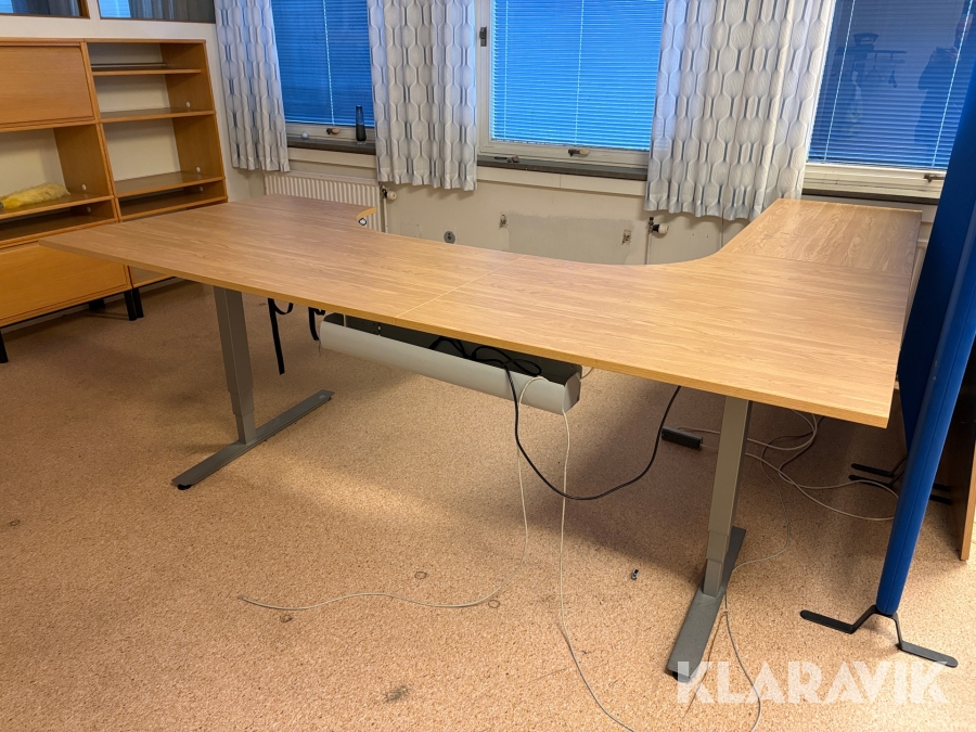 Höj- och sänkbart skrivbord EFG