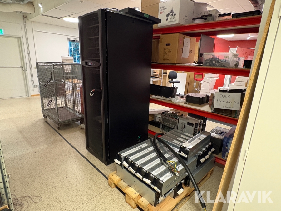 Strömförsörjningsskåp APC Symmetra PX med UPS-batterier