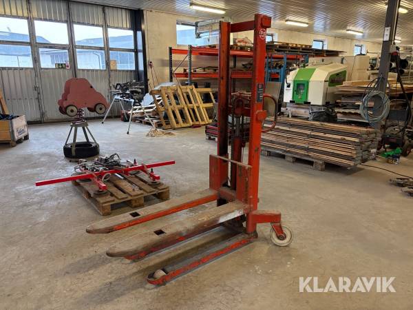 Höglyftande palldragare BT SV06P