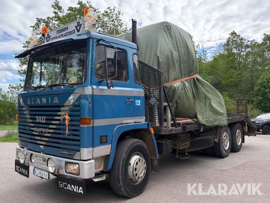 Veteranlastbil Scania LBS 140 S med maskinflak