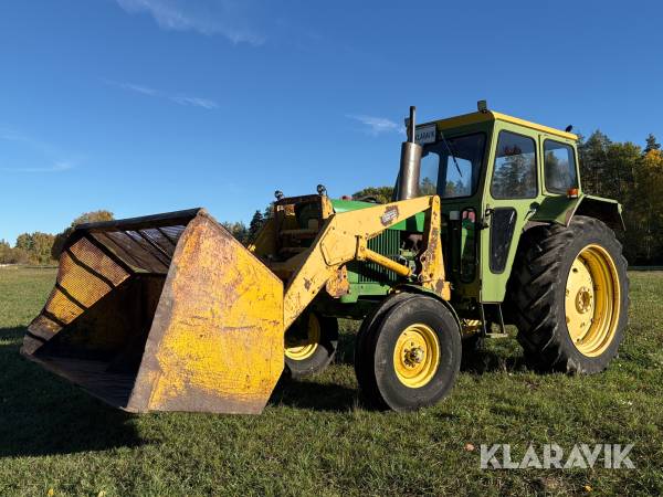 Traktor John Deere 2120 med lastare