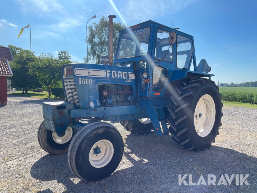 Traktor Ford 9600