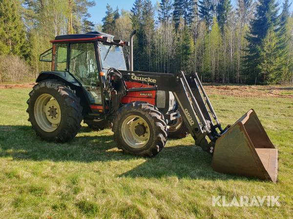 Traktor med skopa Valtra Valmet 900
