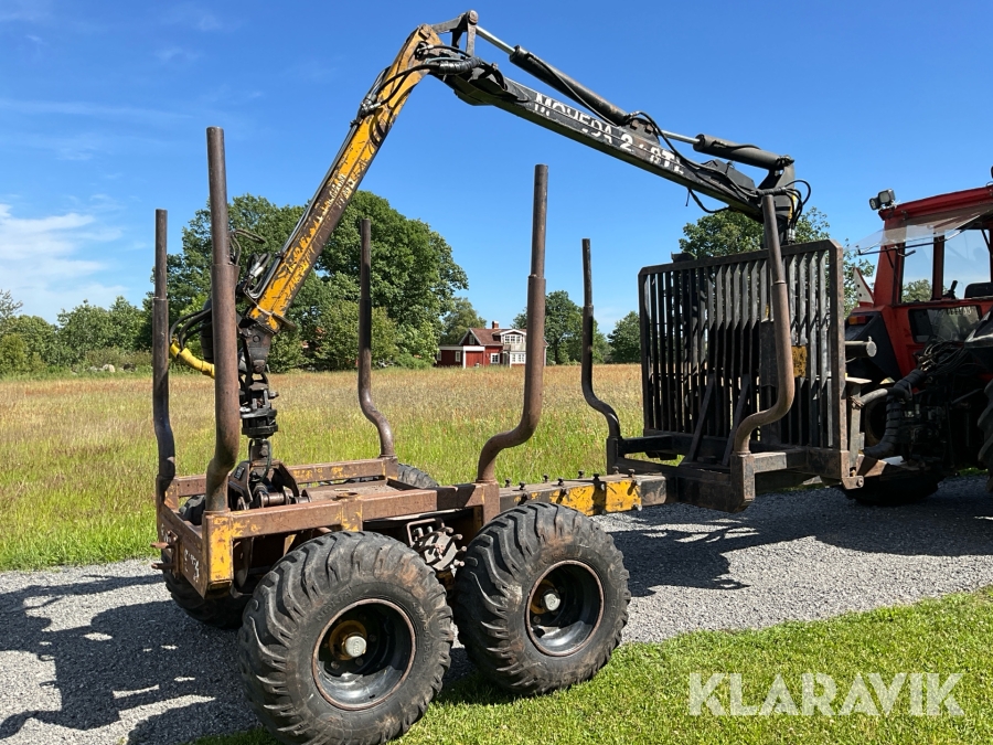 Skogsvagn med kran Moheda 11 ton, 4W