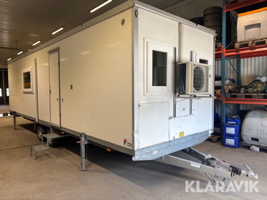 Bostadsvagn/manskapsvagn Eurowagon med fyra sovrum.