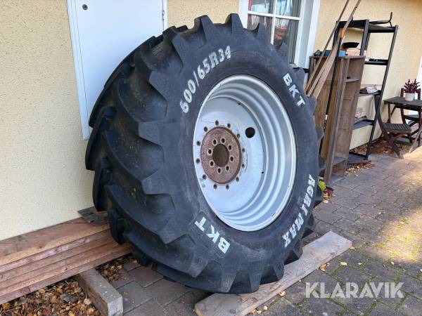 Traktordäck BKT 600/65R34 2 st