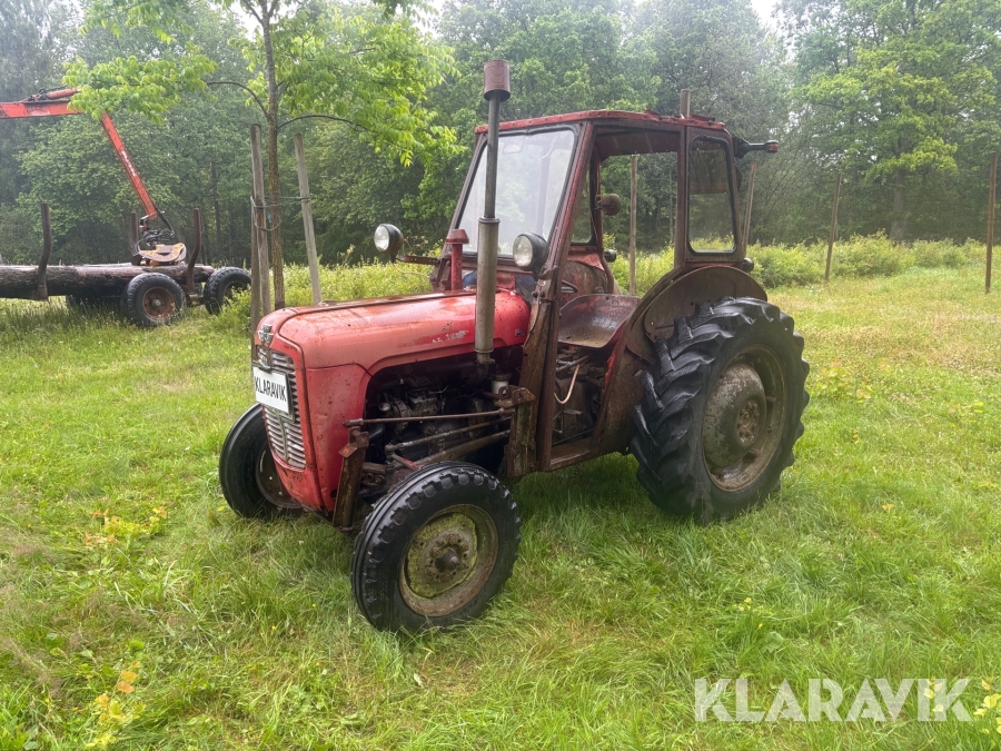 Veterantraktor Massey Ferguson FE-35
