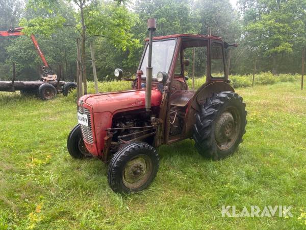 Veterantraktor Massey Ferguson FE-35