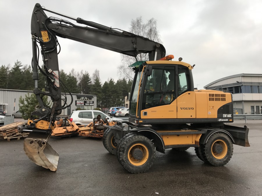 Grävmaskin m Rototilt Volvo EW160C