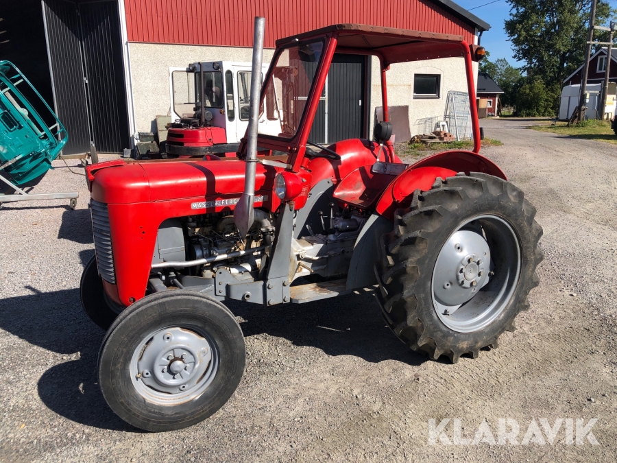 Traktor Massey Ferguson MF25 