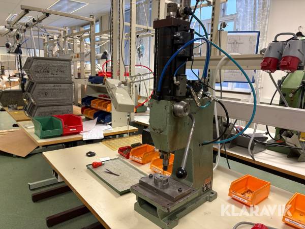 Pneumatisk press Burger Söhne PKN04