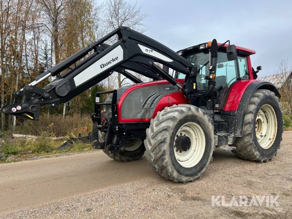 Traktor Valtra T202 med lastare