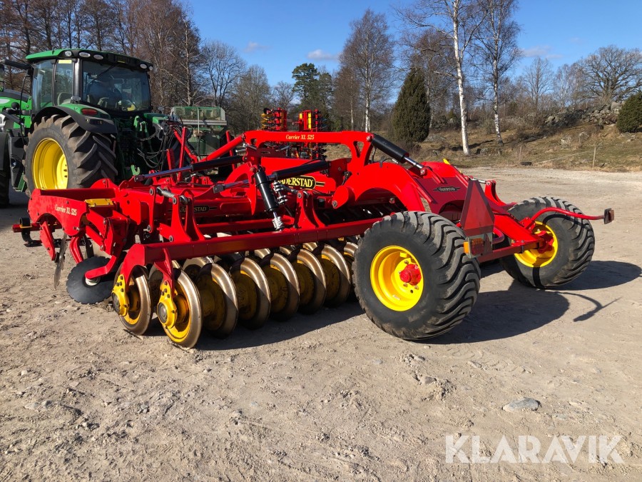 Tallrikskultivator Carrier Väderstad CRXL525 med dubbel steelrunner
