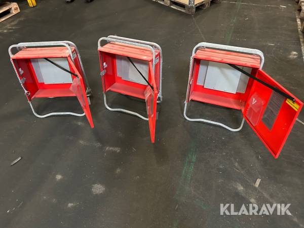 Tomma elskåp Garo låsbara 3 st