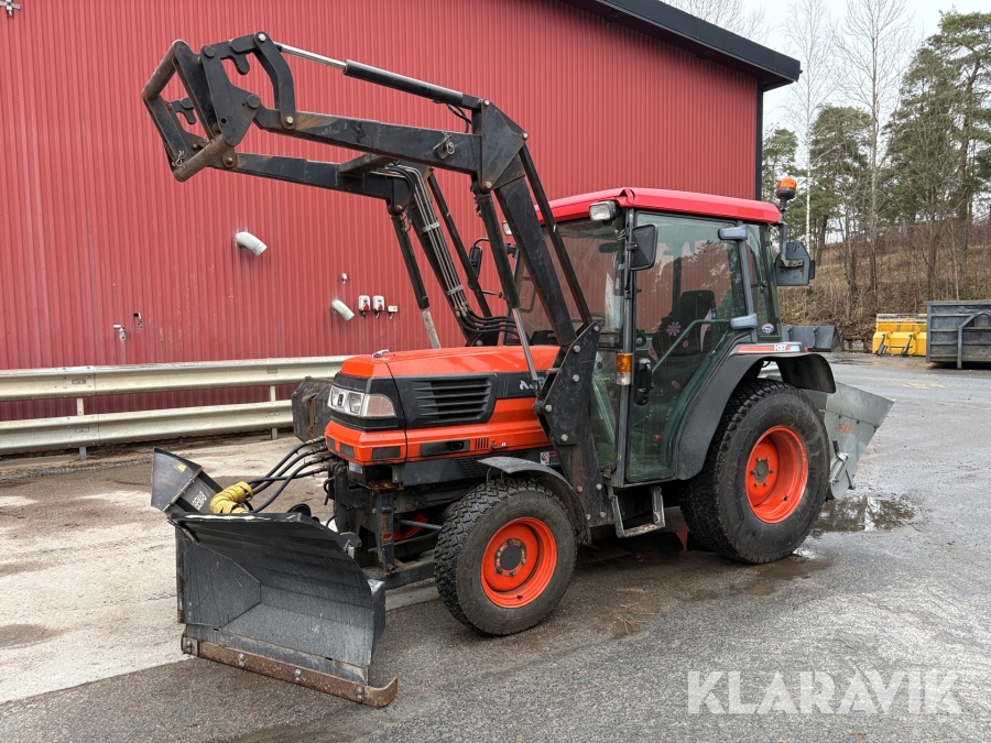 Traktor Kubota L4200 med 3 redskap