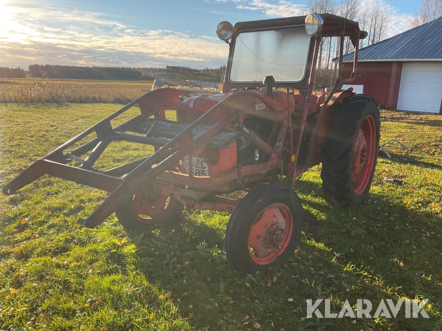 Traktor Nuffield 342