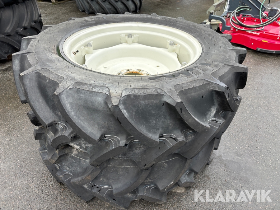 Framdäck Mitas 380/70R28 2st