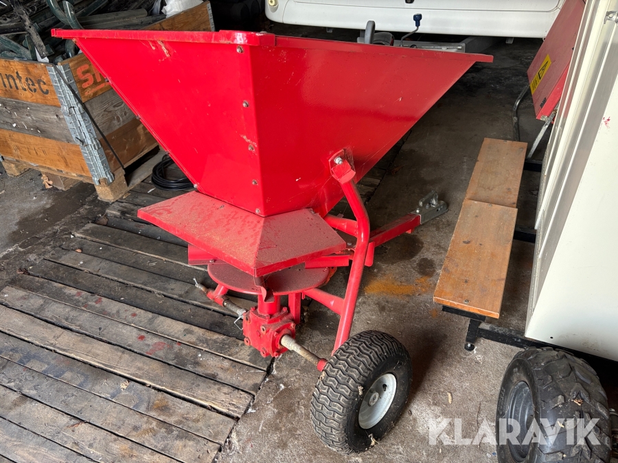 Sandspridare Yard Commando