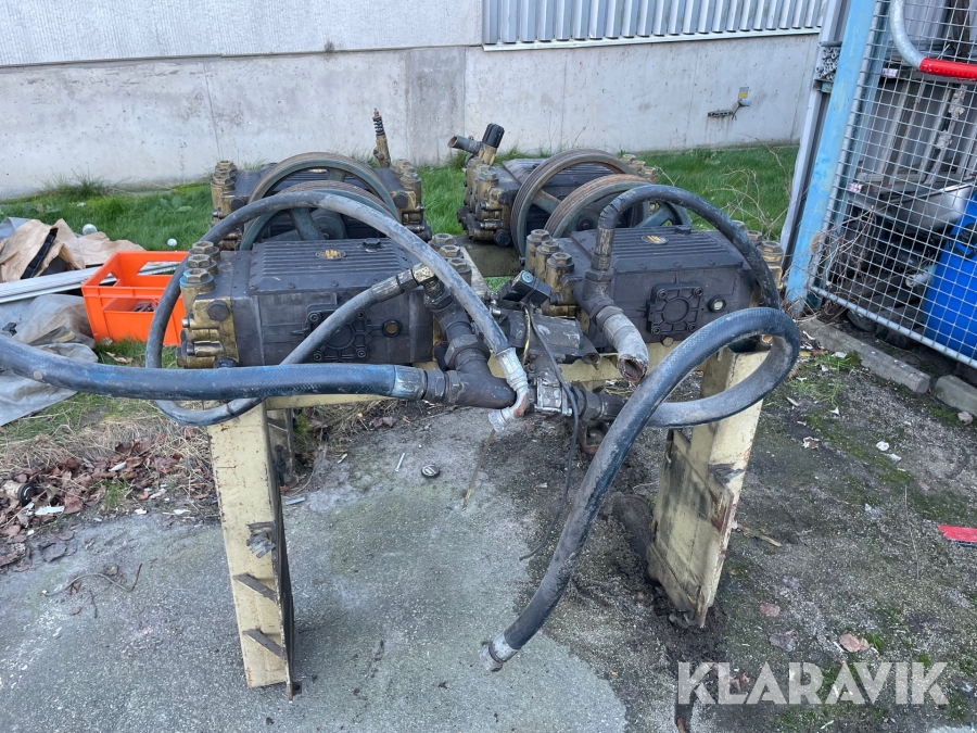 Högtryckspumpar Interpump W15 till tvätthall. 4 styck