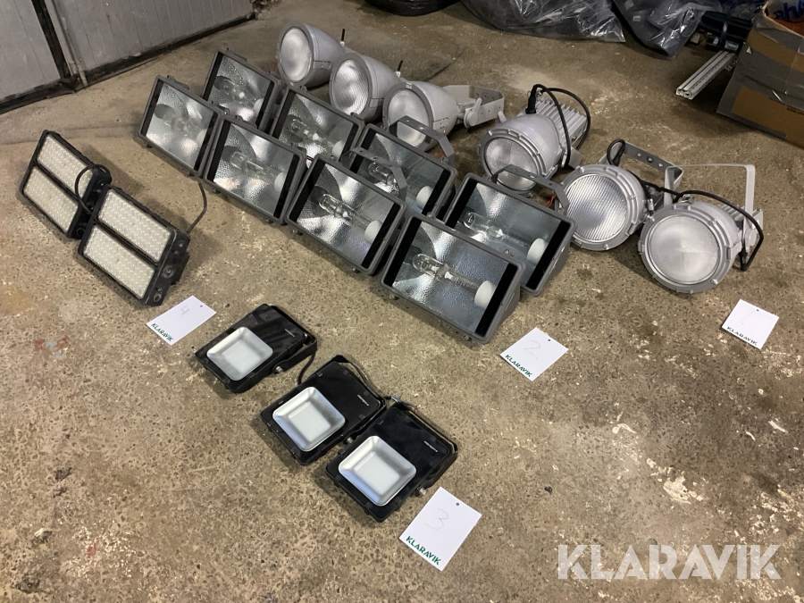 Bygg och gårdsbelysning blandat parti