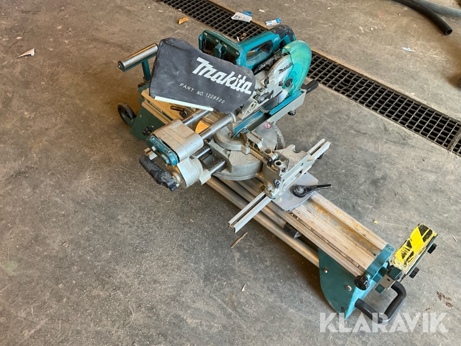 Kap- och gersåg Makita DLS714 med sågbord