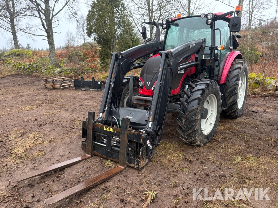 Traktor Valtra A134 Hitech