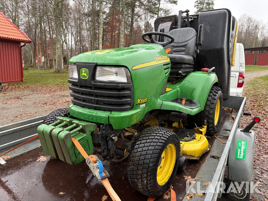Gräsklippare John Deere X595 med uppsamlare