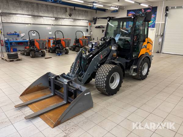 Hjullastare Giant G5000 X-TRA med redskap