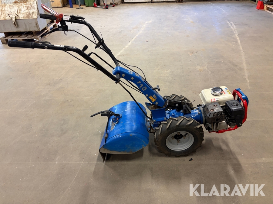 Hjultraktor med Jordfräsaggregat BCS 710 / FR 46