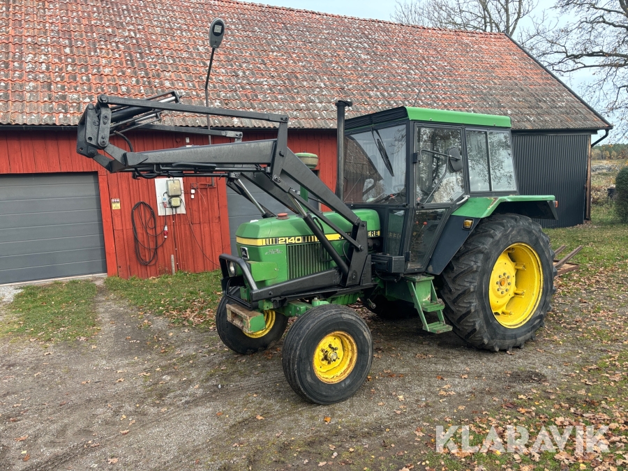 Traktor John Deere 2140 Hilo med frontlastare och redskap