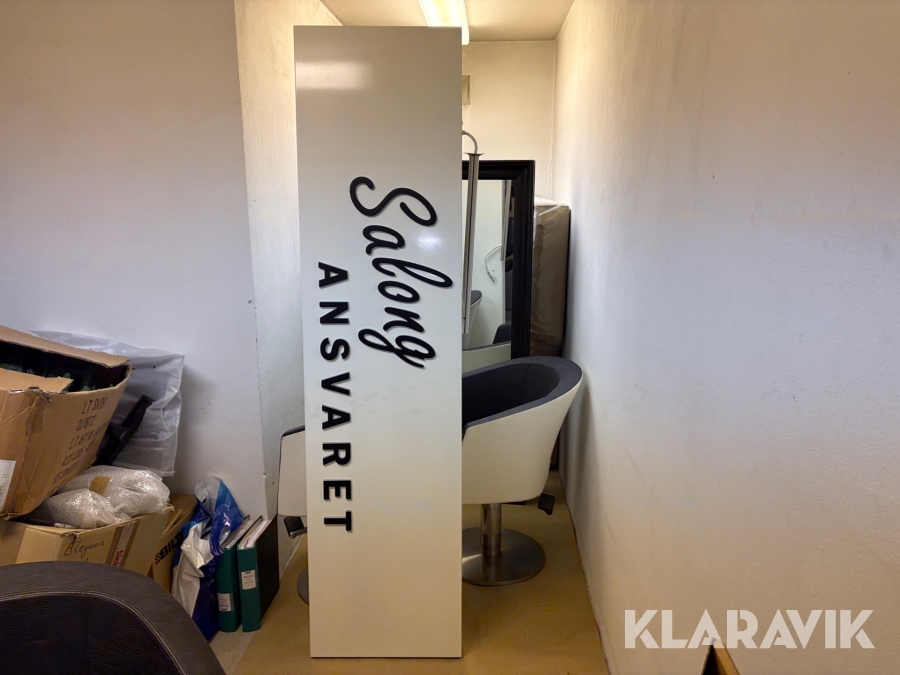 Skylt med belysning (utbytbar front)